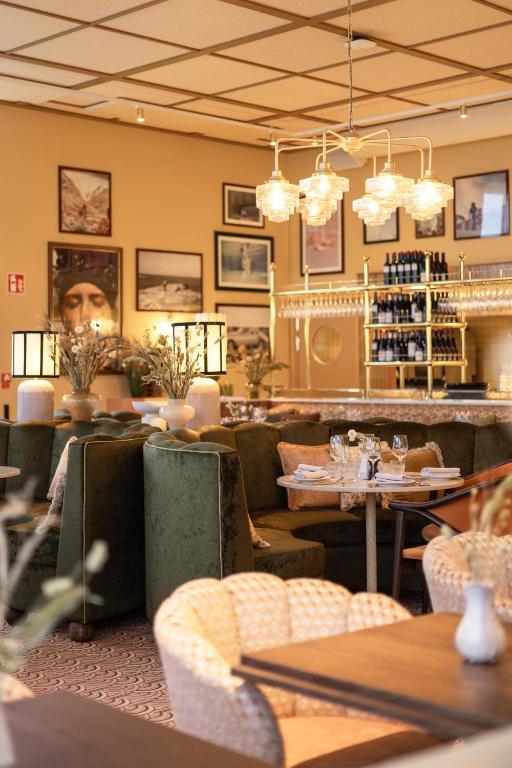 Country Club Galleri